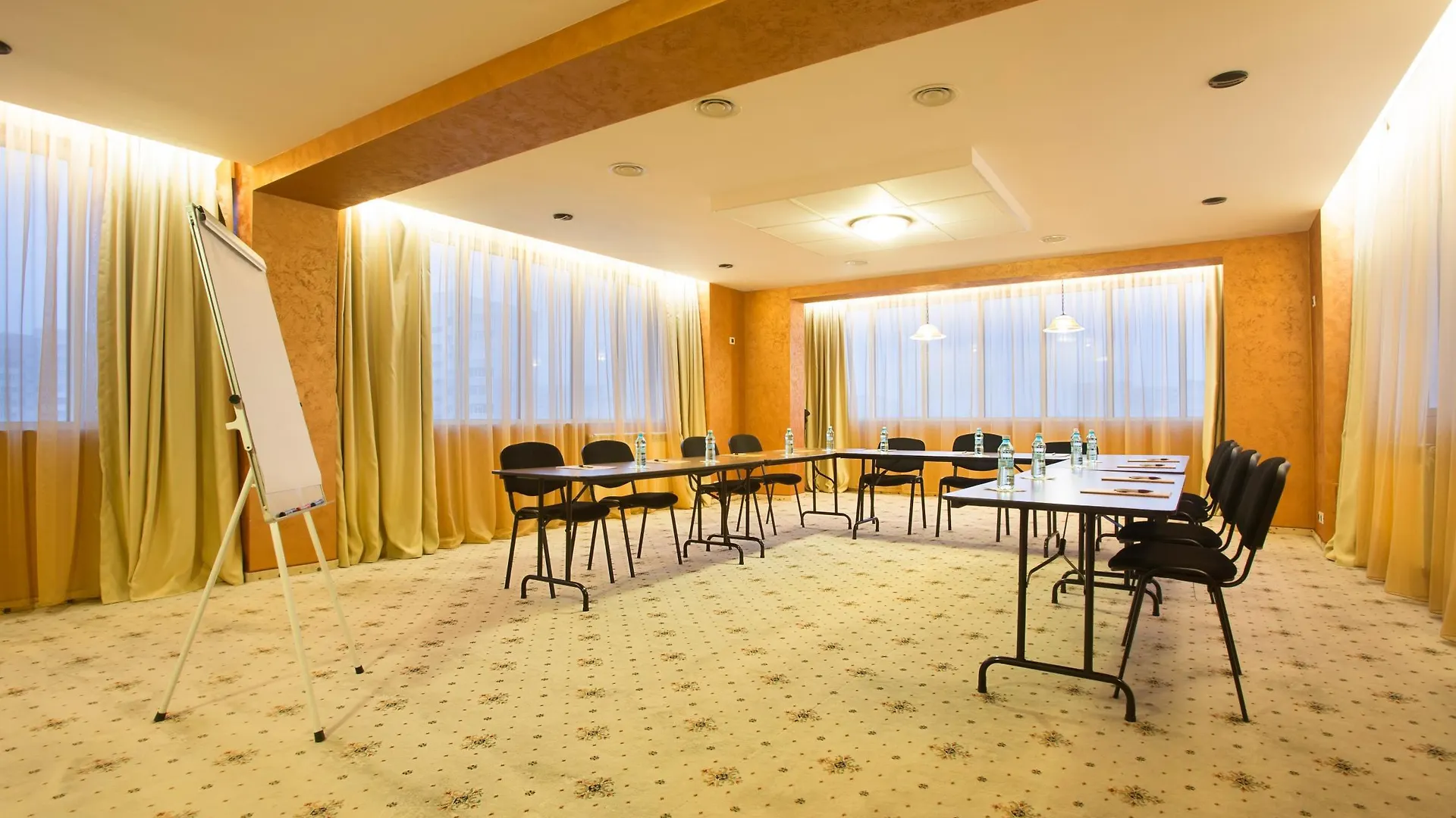 Inter Business Bucharest Hotell
