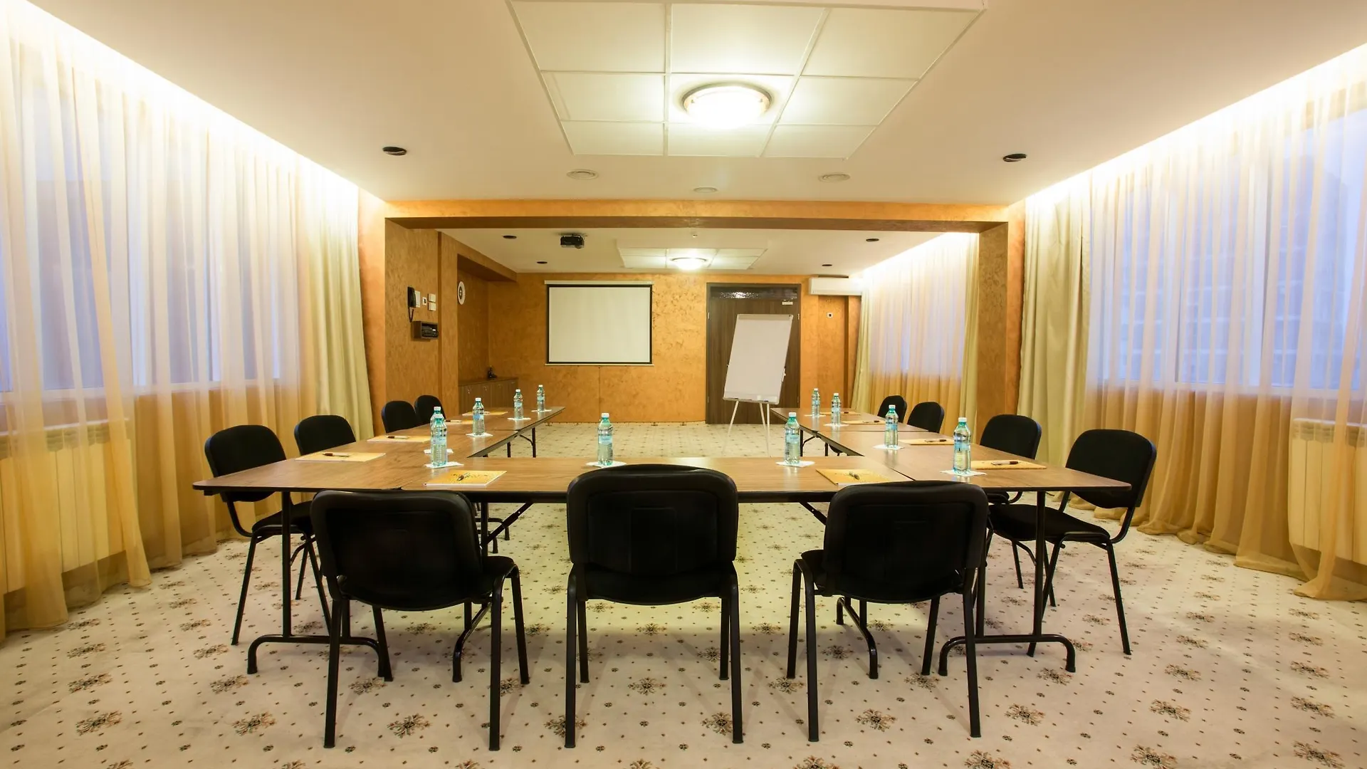 Inter Business Bucharest Hotell